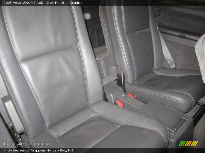 Silver Metallic / Graphite 2005 Volvo XC90 V8 AWD