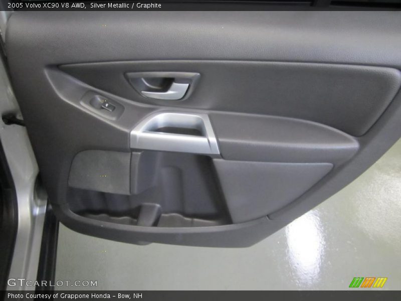 Silver Metallic / Graphite 2005 Volvo XC90 V8 AWD