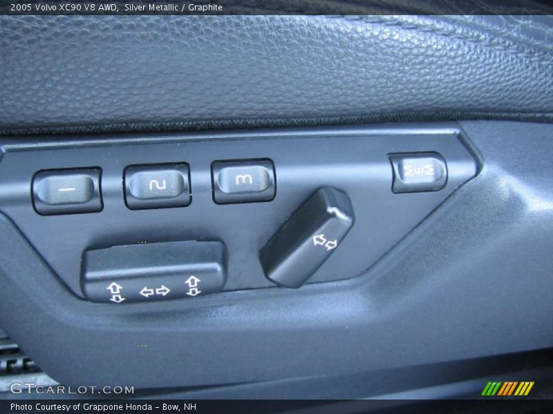 Silver Metallic / Graphite 2005 Volvo XC90 V8 AWD