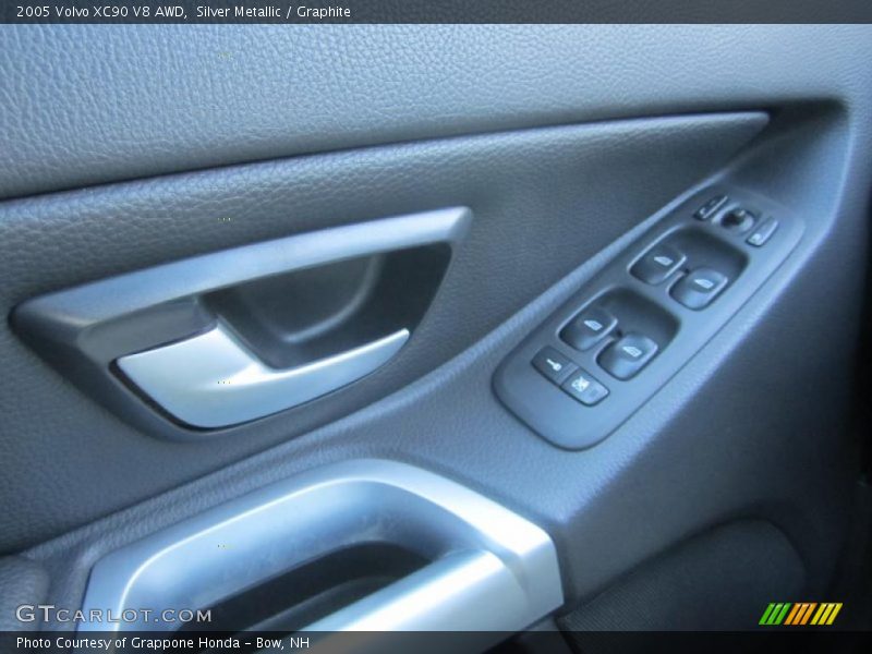 Silver Metallic / Graphite 2005 Volvo XC90 V8 AWD