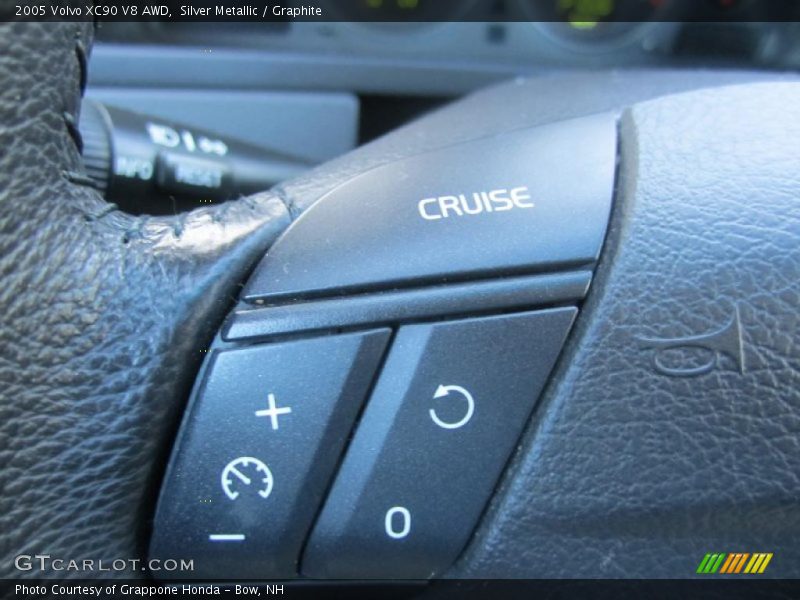 Silver Metallic / Graphite 2005 Volvo XC90 V8 AWD