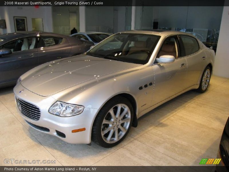 Front 3/4 View of 2008 Quattroporte 