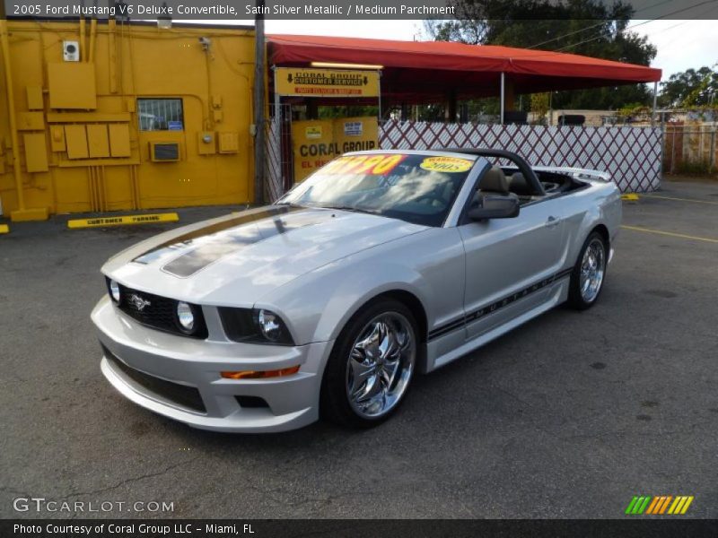 Front 3/4 View of 2005 Mustang V6 Deluxe Convertible