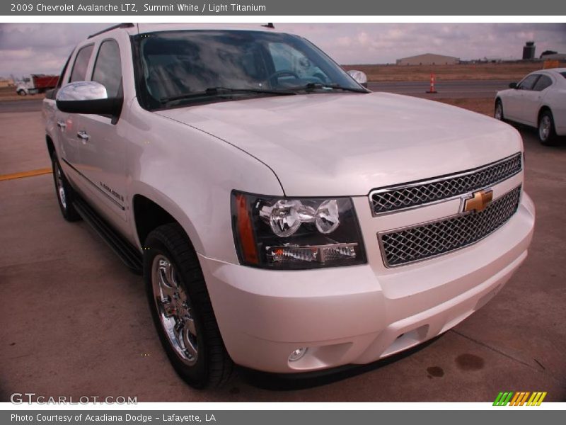 Summit White / Light Titanium 2009 Chevrolet Avalanche LTZ
