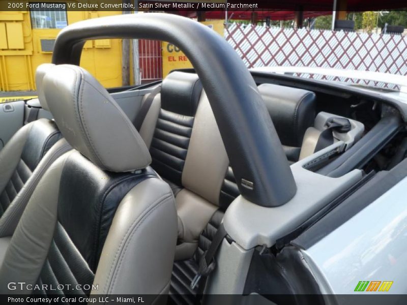 Satin Silver Metallic / Medium Parchment 2005 Ford Mustang V6 Deluxe Convertible