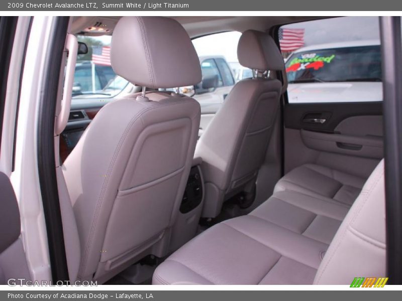 Summit White / Light Titanium 2009 Chevrolet Avalanche LTZ