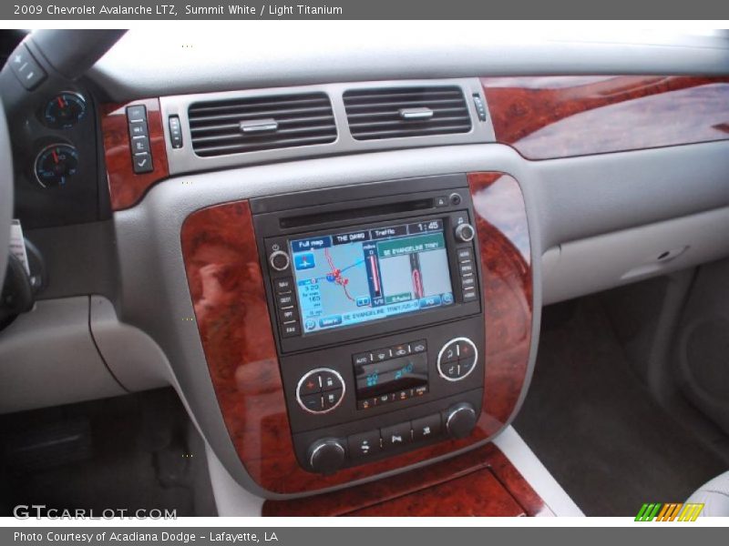 Summit White / Light Titanium 2009 Chevrolet Avalanche LTZ