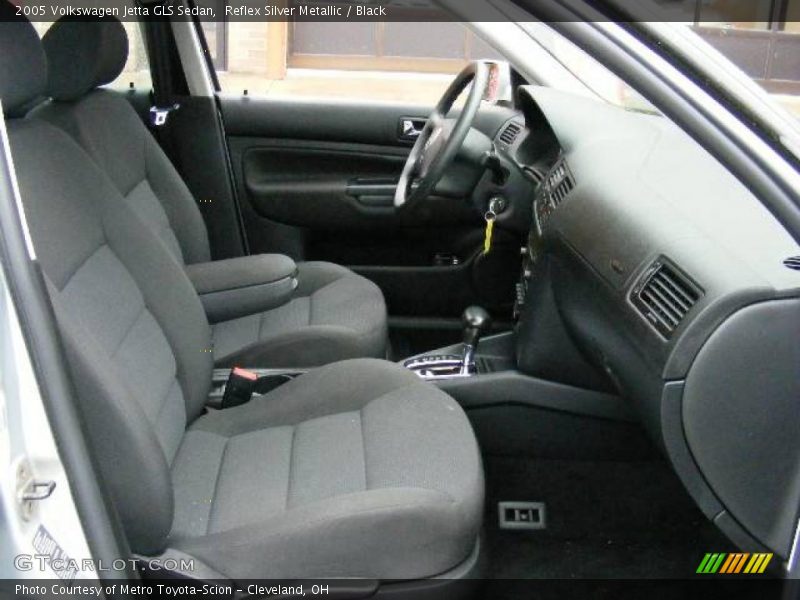 Reflex Silver Metallic / Black 2005 Volkswagen Jetta GLS Sedan