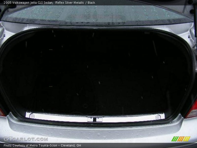 Reflex Silver Metallic / Black 2005 Volkswagen Jetta GLS Sedan