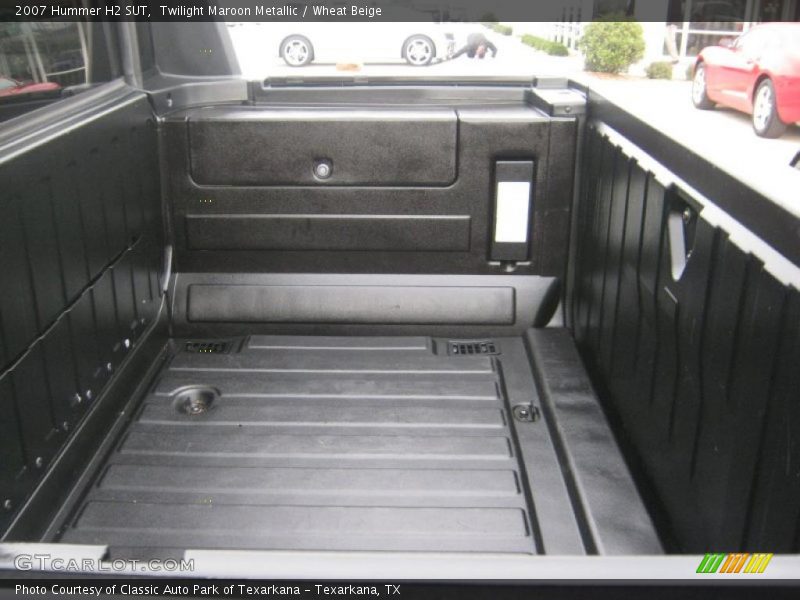 Twilight Maroon Metallic / Wheat Beige 2007 Hummer H2 SUT