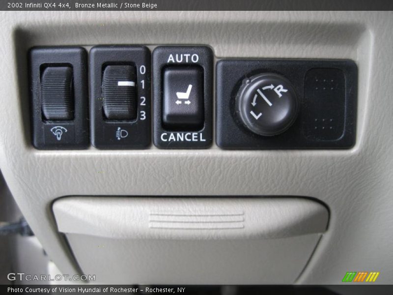 Bronze Metallic / Stone Beige 2002 Infiniti QX4 4x4