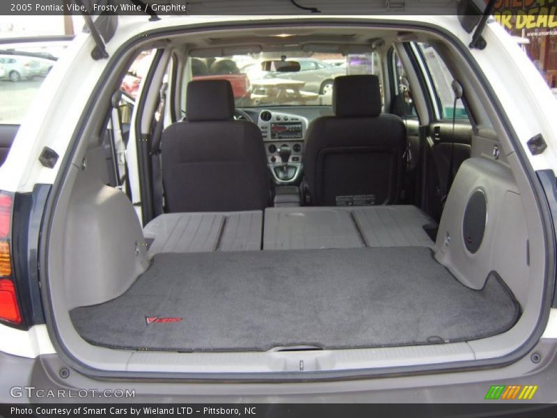 Frosty White / Graphite 2005 Pontiac Vibe