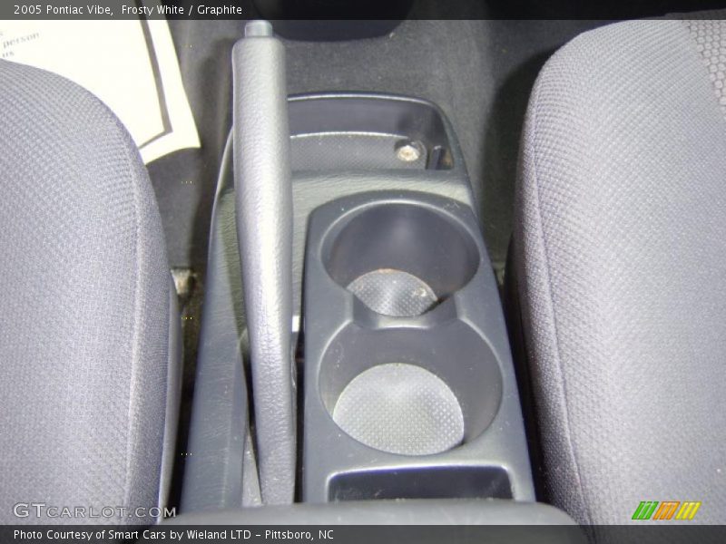 Frosty White / Graphite 2005 Pontiac Vibe