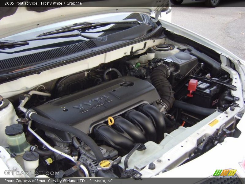 Frosty White / Graphite 2005 Pontiac Vibe