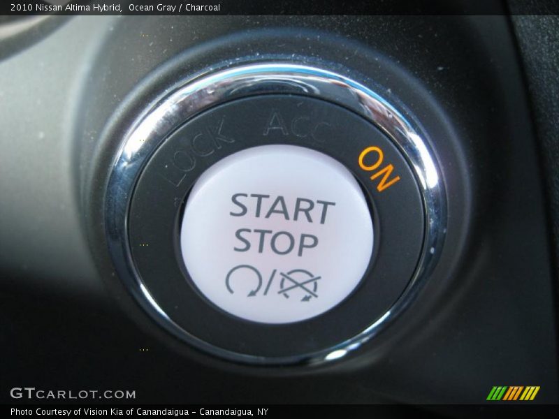 Controls of 2010 Altima Hybrid
