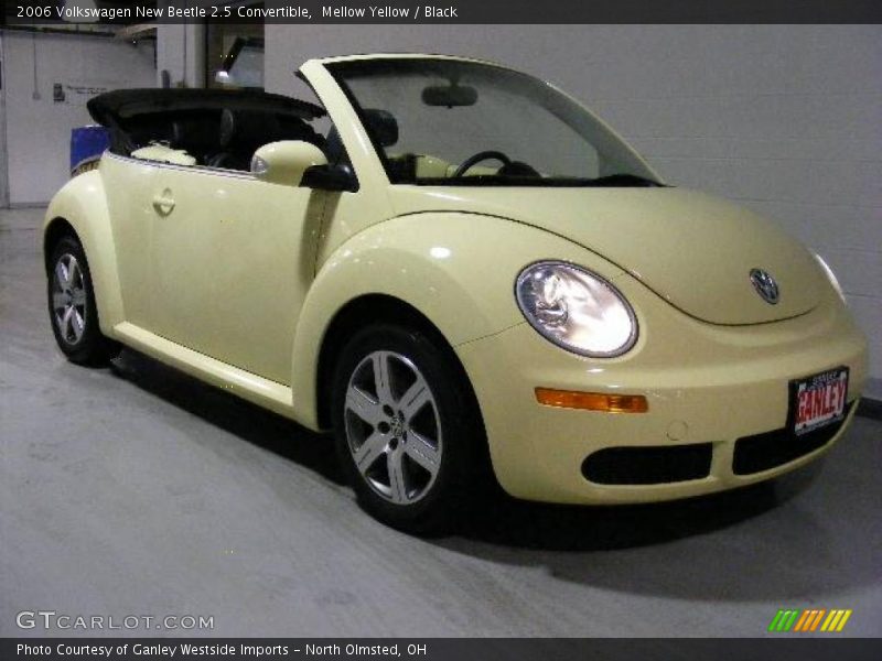 Mellow Yellow / Black 2006 Volkswagen New Beetle 2.5 Convertible