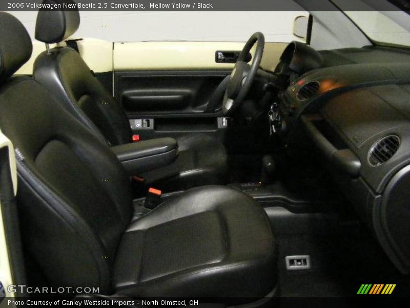 Mellow Yellow / Black 2006 Volkswagen New Beetle 2.5 Convertible