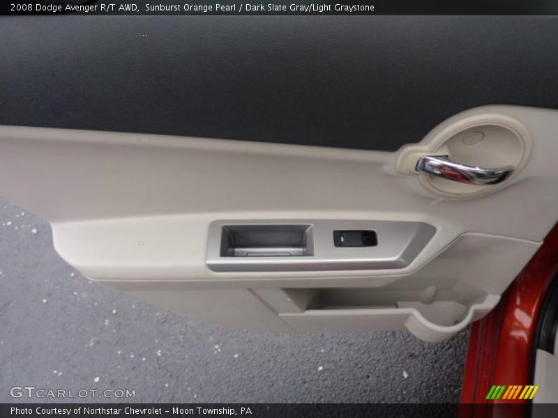 Door Panel of 2008 Avenger R/T AWD