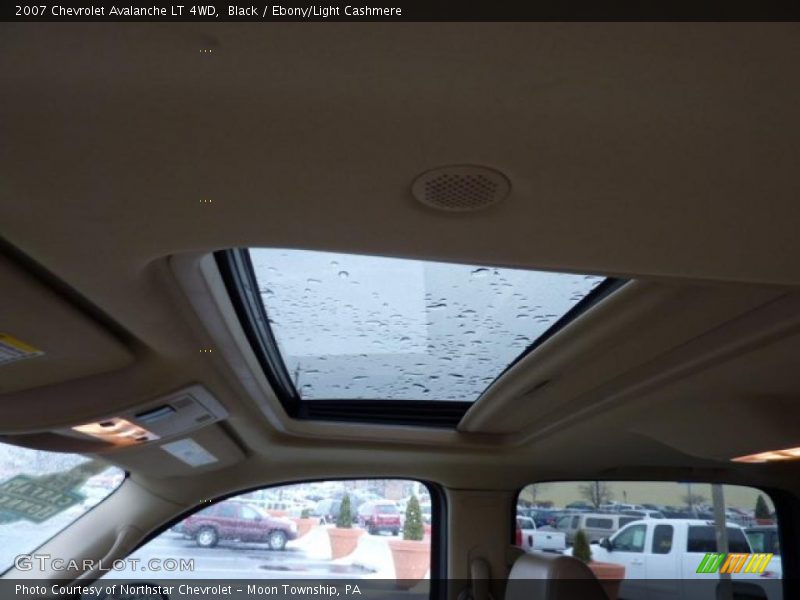 Black / Ebony/Light Cashmere 2007 Chevrolet Avalanche LT 4WD