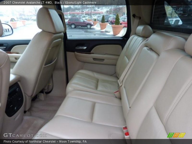 Black / Ebony/Light Cashmere 2007 Chevrolet Avalanche LT 4WD