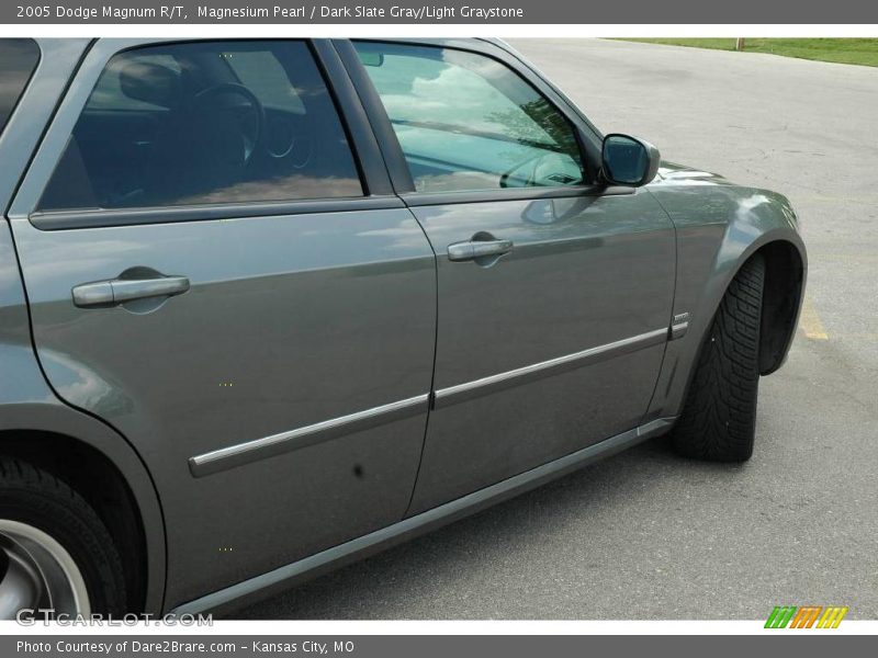 Magnesium Pearl / Dark Slate Gray/Light Graystone 2005 Dodge Magnum R/T