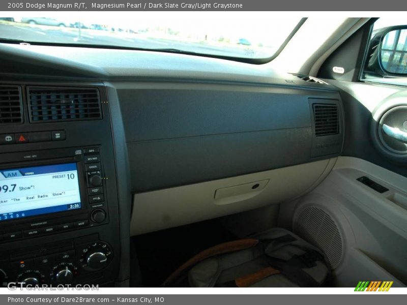 Magnesium Pearl / Dark Slate Gray/Light Graystone 2005 Dodge Magnum R/T