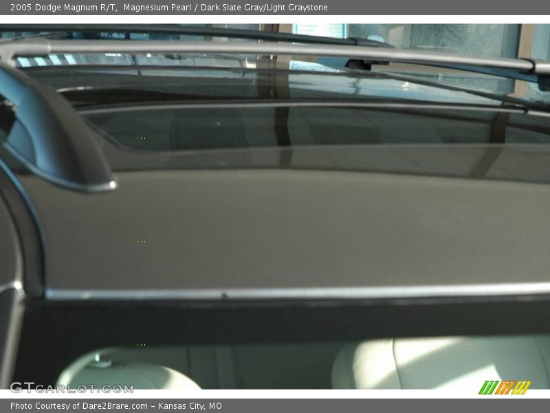 Magnesium Pearl / Dark Slate Gray/Light Graystone 2005 Dodge Magnum R/T