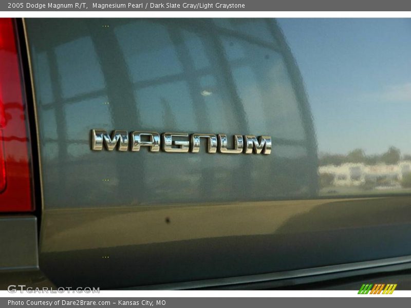 Magnesium Pearl / Dark Slate Gray/Light Graystone 2005 Dodge Magnum R/T