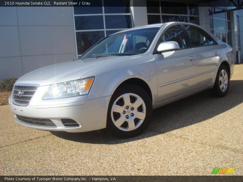 Radiant Silver / Gray 2010 Hyundai Sonata GLS