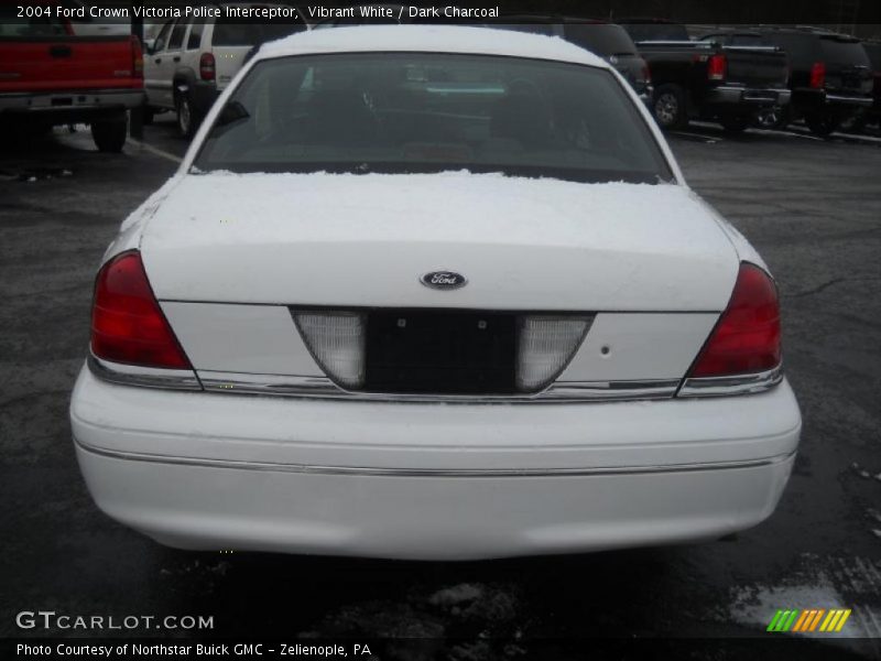 Vibrant White / Dark Charcoal 2004 Ford Crown Victoria Police Interceptor