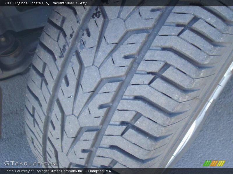 Radiant Silver / Gray 2010 Hyundai Sonata GLS