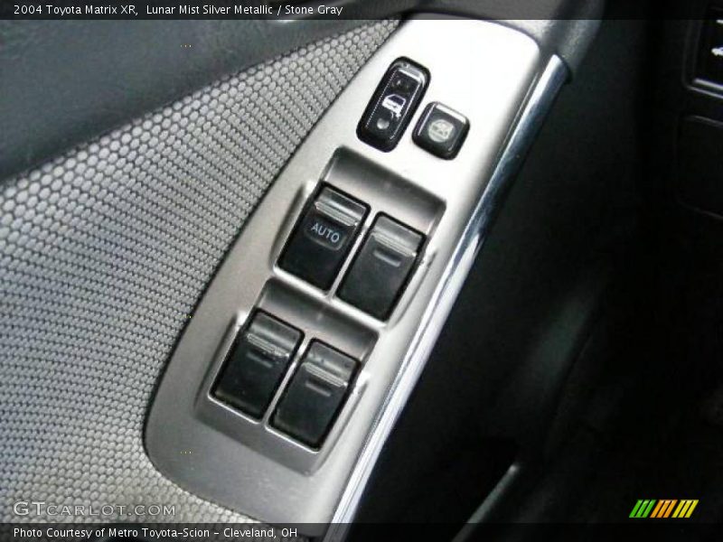 Lunar Mist Silver Metallic / Stone Gray 2004 Toyota Matrix XR
