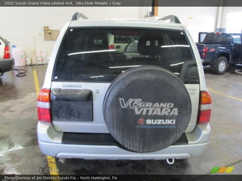 Silky Silver Metallic / Gray 2002 Suzuki Grand Vitara Limited 4x4