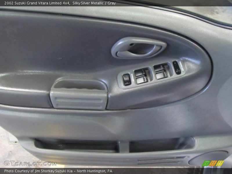 Silky Silver Metallic / Gray 2002 Suzuki Grand Vitara Limited 4x4