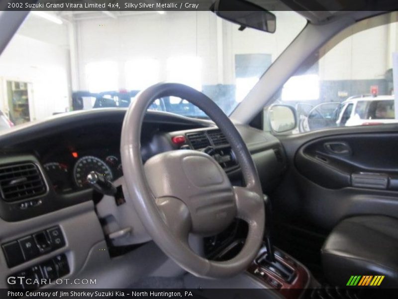 Silky Silver Metallic / Gray 2002 Suzuki Grand Vitara Limited 4x4