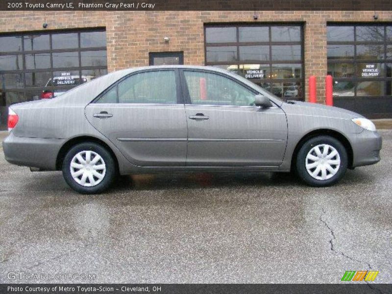 Phantom Gray Pearl / Gray 2005 Toyota Camry LE