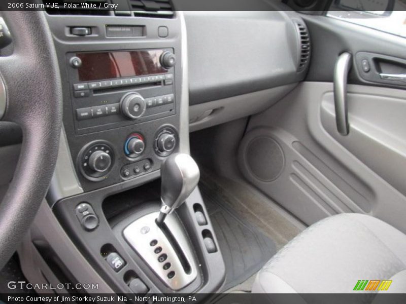 Polar White / Gray 2006 Saturn VUE