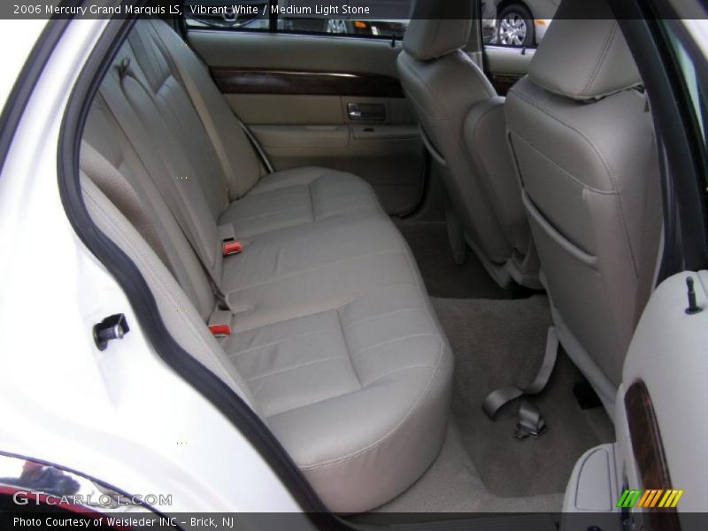 Vibrant White / Medium Light Stone 2006 Mercury Grand Marquis LS