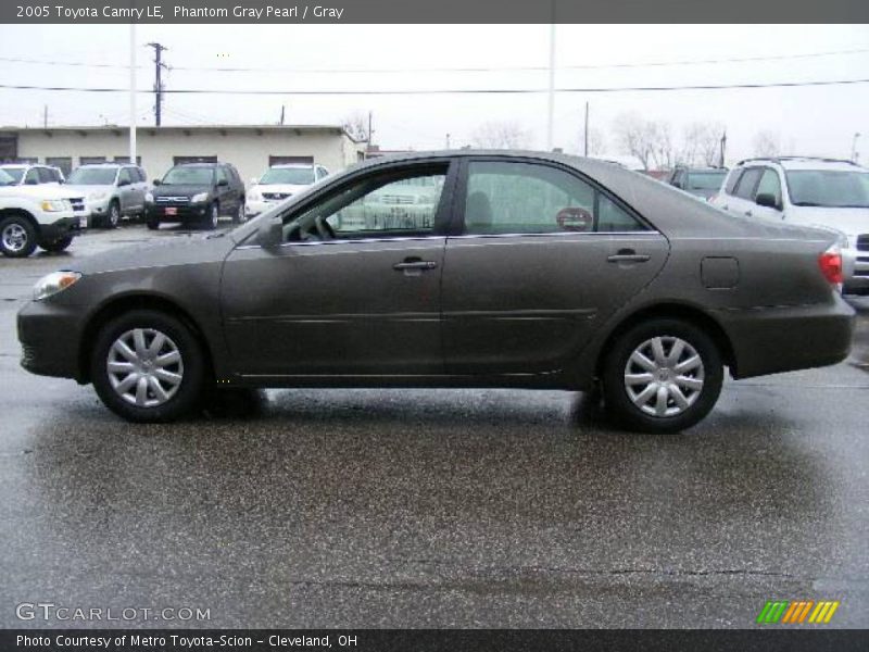 Phantom Gray Pearl / Gray 2005 Toyota Camry LE
