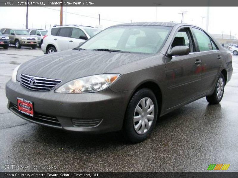Phantom Gray Pearl / Gray 2005 Toyota Camry LE