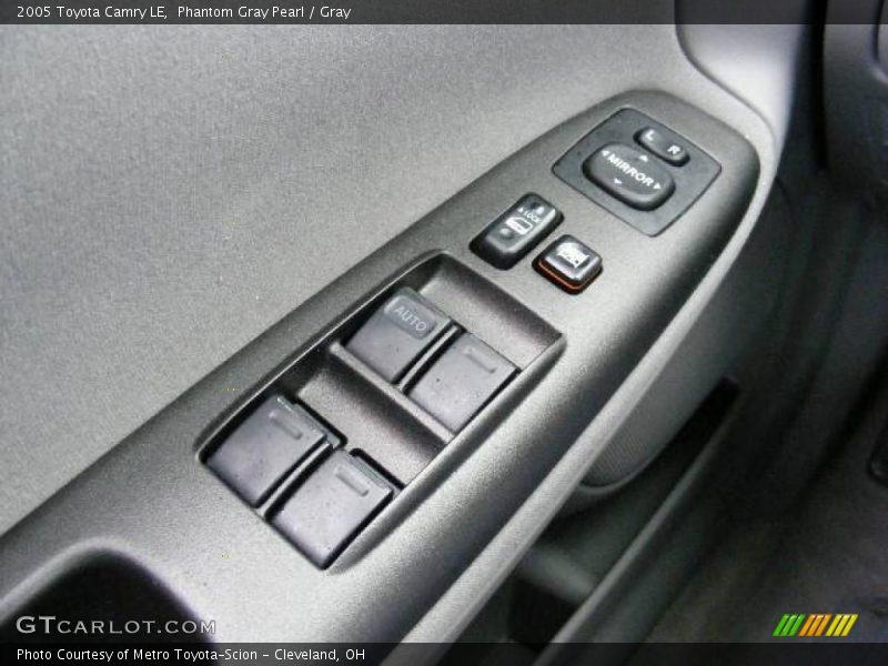 Phantom Gray Pearl / Gray 2005 Toyota Camry LE