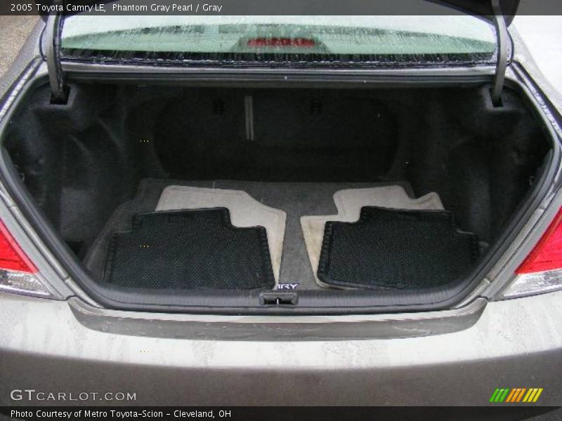 Phantom Gray Pearl / Gray 2005 Toyota Camry LE