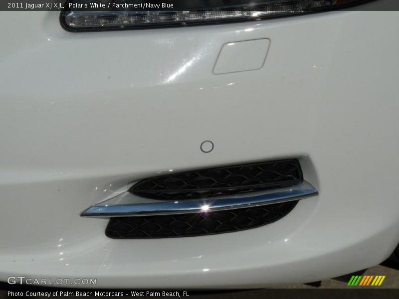 Polaris White / Parchment/Navy Blue 2011 Jaguar XJ XJL