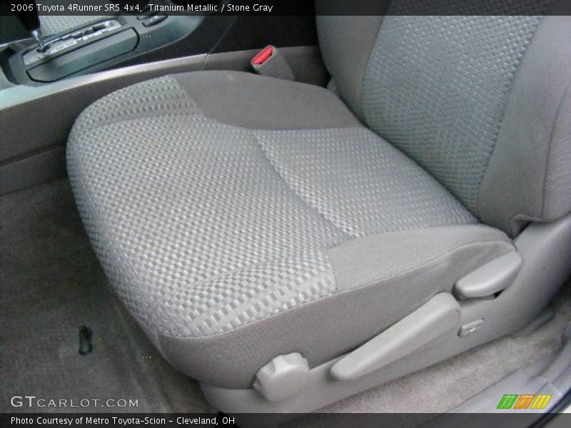Titanium Metallic / Stone Gray 2006 Toyota 4Runner SR5 4x4