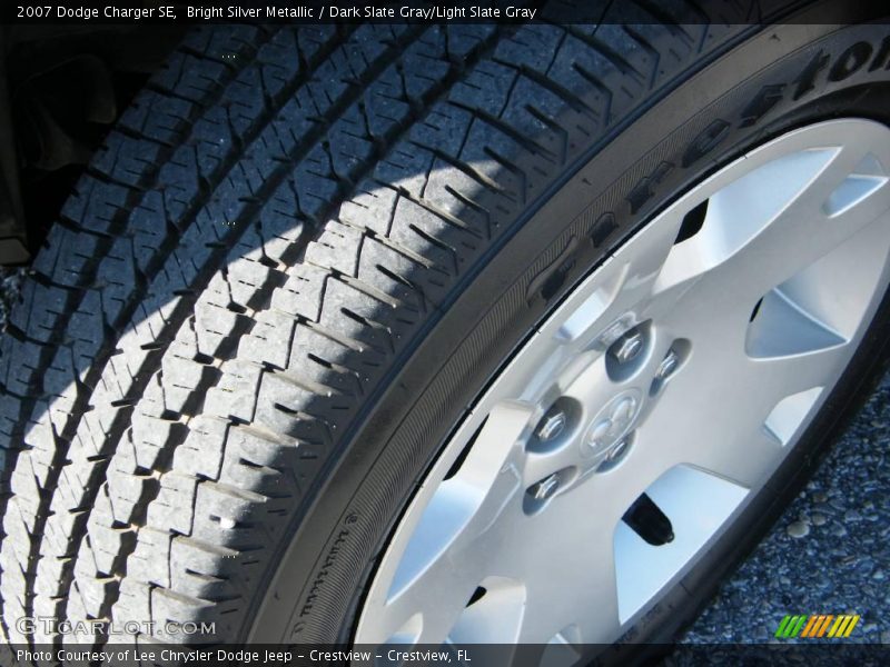 Bright Silver Metallic / Dark Slate Gray/Light Slate Gray 2007 Dodge Charger SE