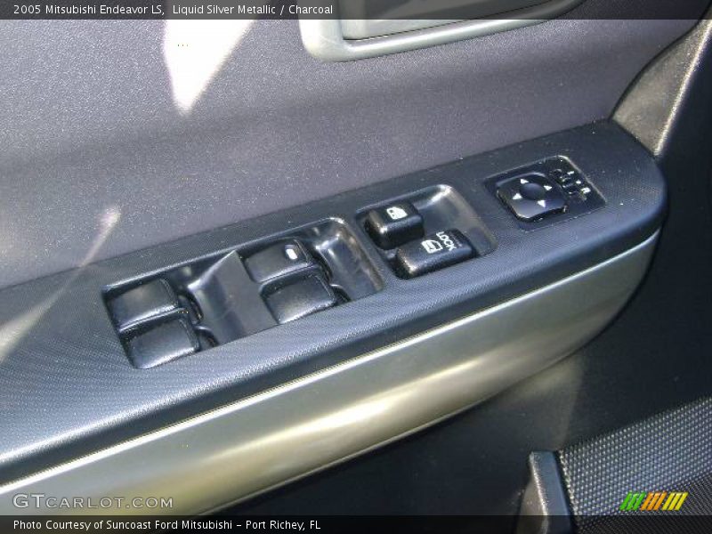 Liquid Silver Metallic / Charcoal 2005 Mitsubishi Endeavor LS