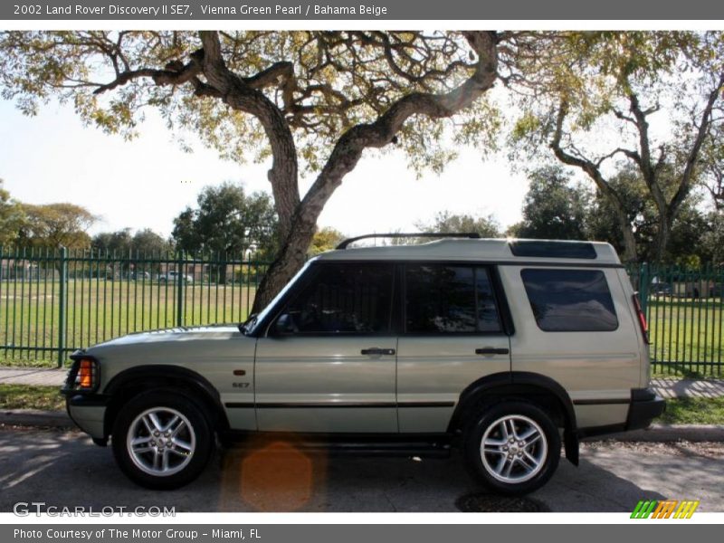 Vienna Green Pearl / Bahama Beige 2002 Land Rover Discovery II SE7