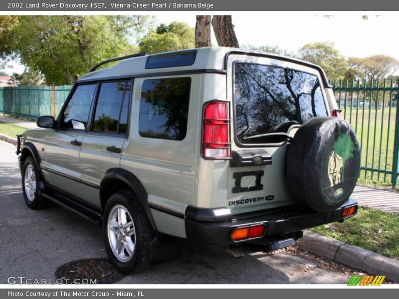Vienna Green Pearl / Bahama Beige 2002 Land Rover Discovery II SE7