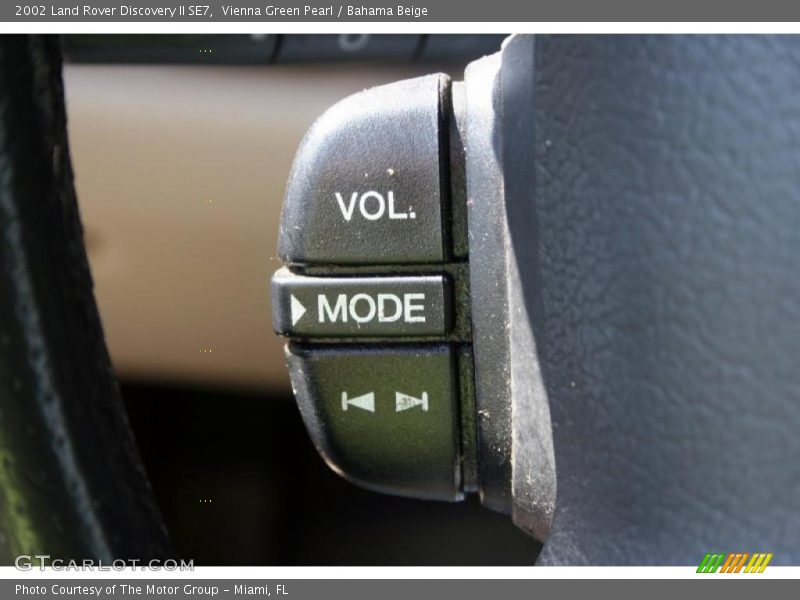 Vienna Green Pearl / Bahama Beige 2002 Land Rover Discovery II SE7