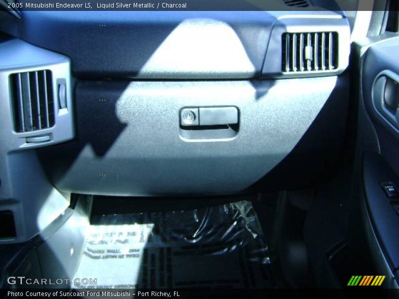 Liquid Silver Metallic / Charcoal 2005 Mitsubishi Endeavor LS